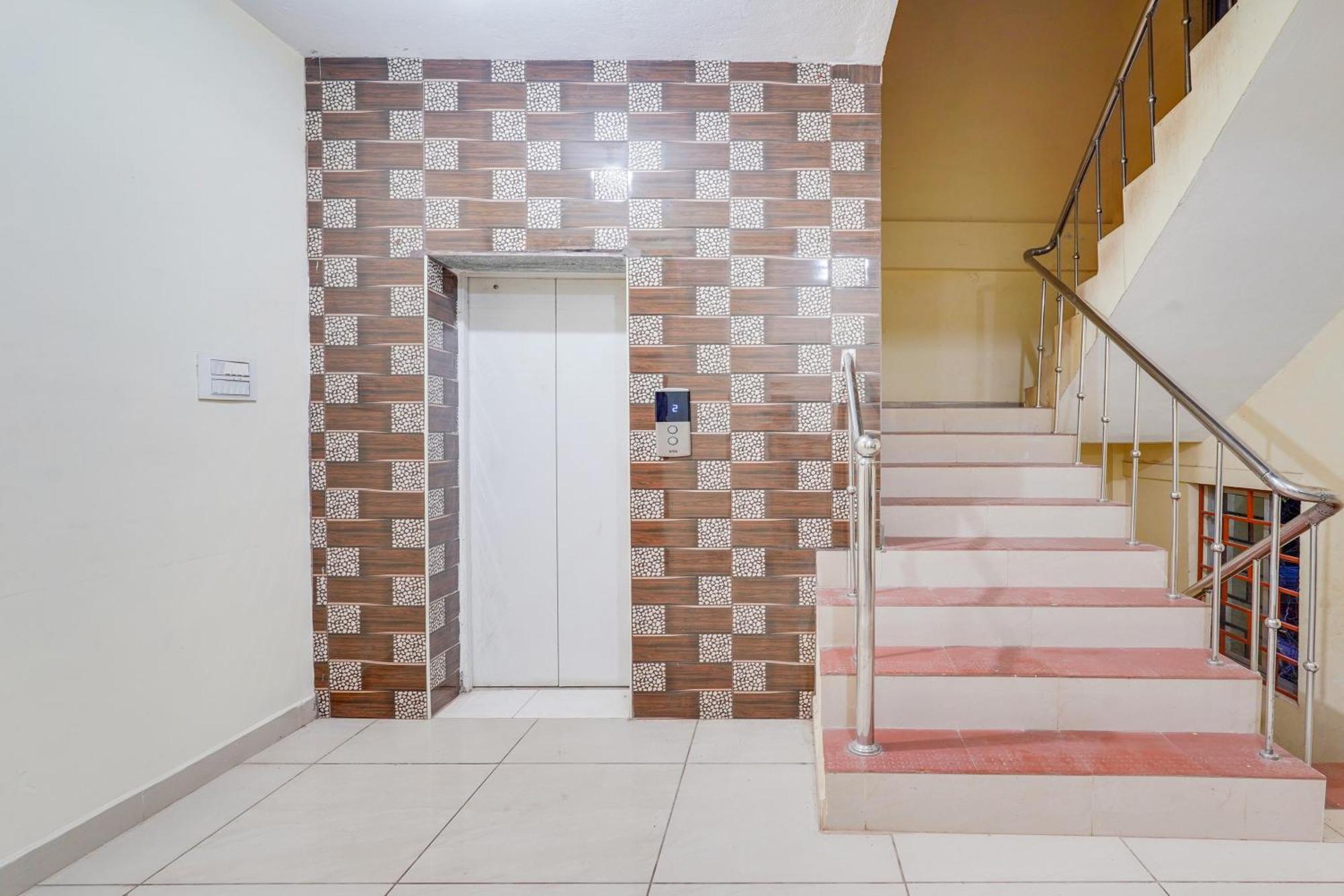 Super Hotel O Sharmila Guest House Kottakuppam Exterior photo